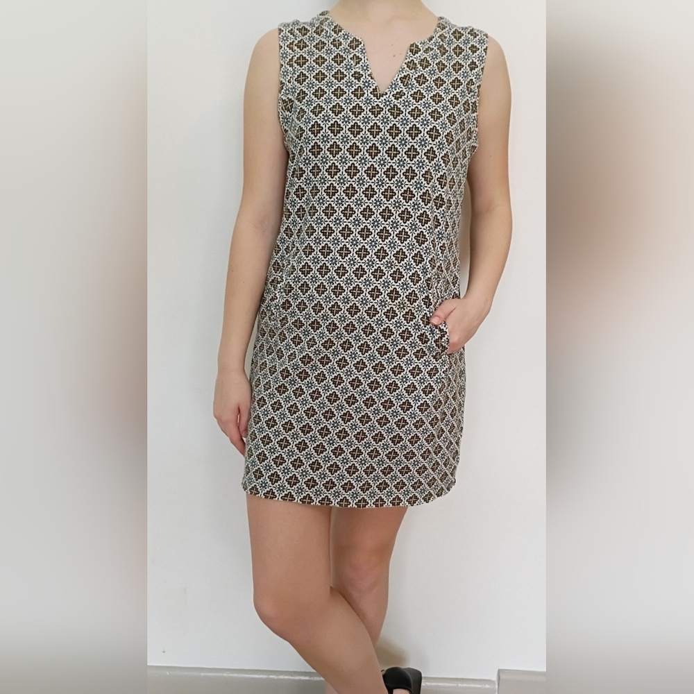 Liz Claiborne Black and White Geometric Shift Mini Dress